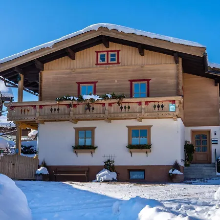 Apartment Cosy With Garden In Salzburger Land Walchen