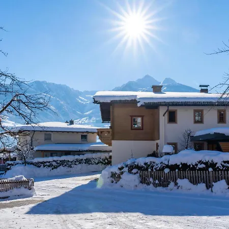 Cosy With Garden In Salzburger Land 公寓 Walchen