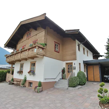 Apartment Cosy With Garden In Salzburger Land Walchen