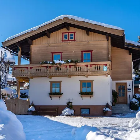 Cosy With Garden In Salzburger Land Walchen